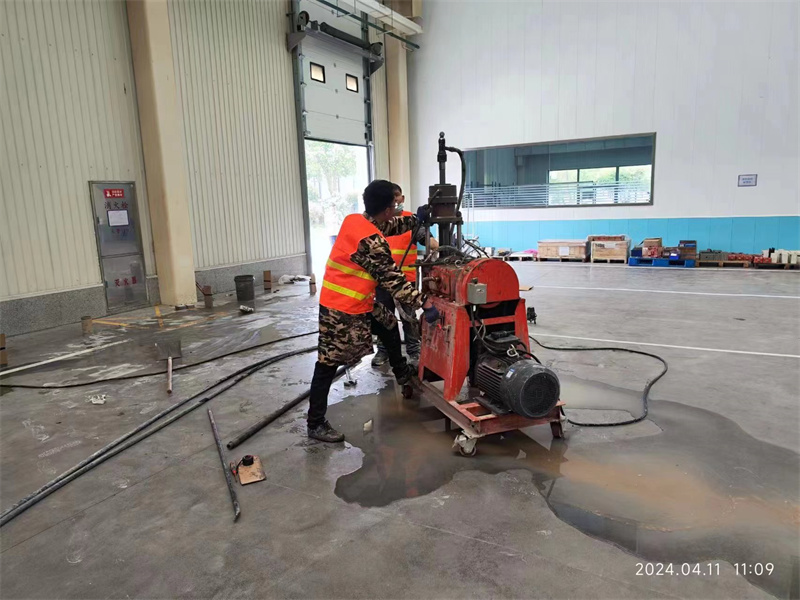 商河厂房地面下沉塌陷注浆加固施工